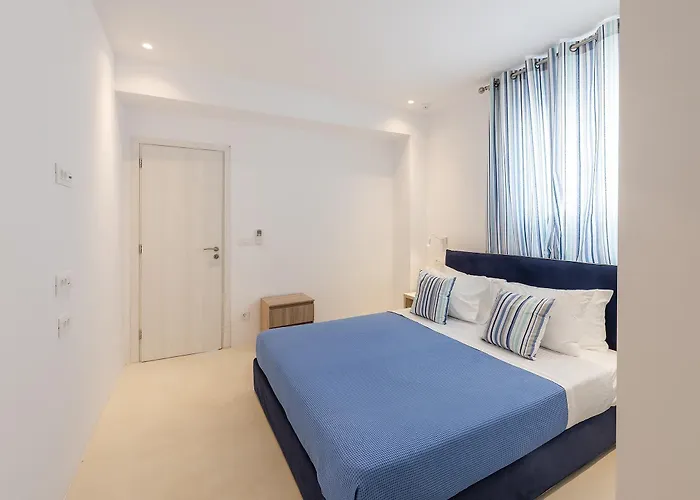 Amaris Mykonian أورنوس